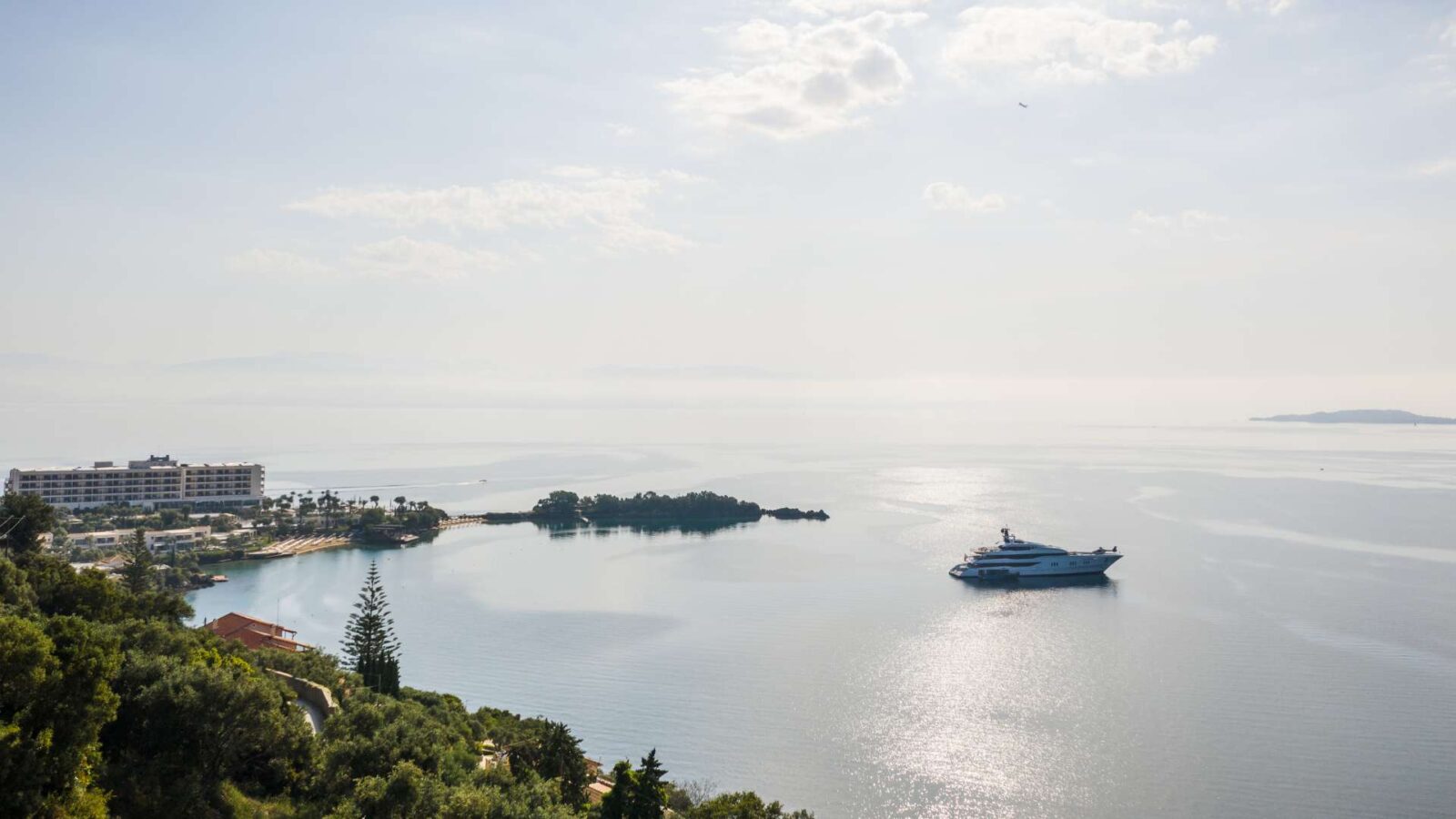 Kommeno Corfu, a luxurious cape resort